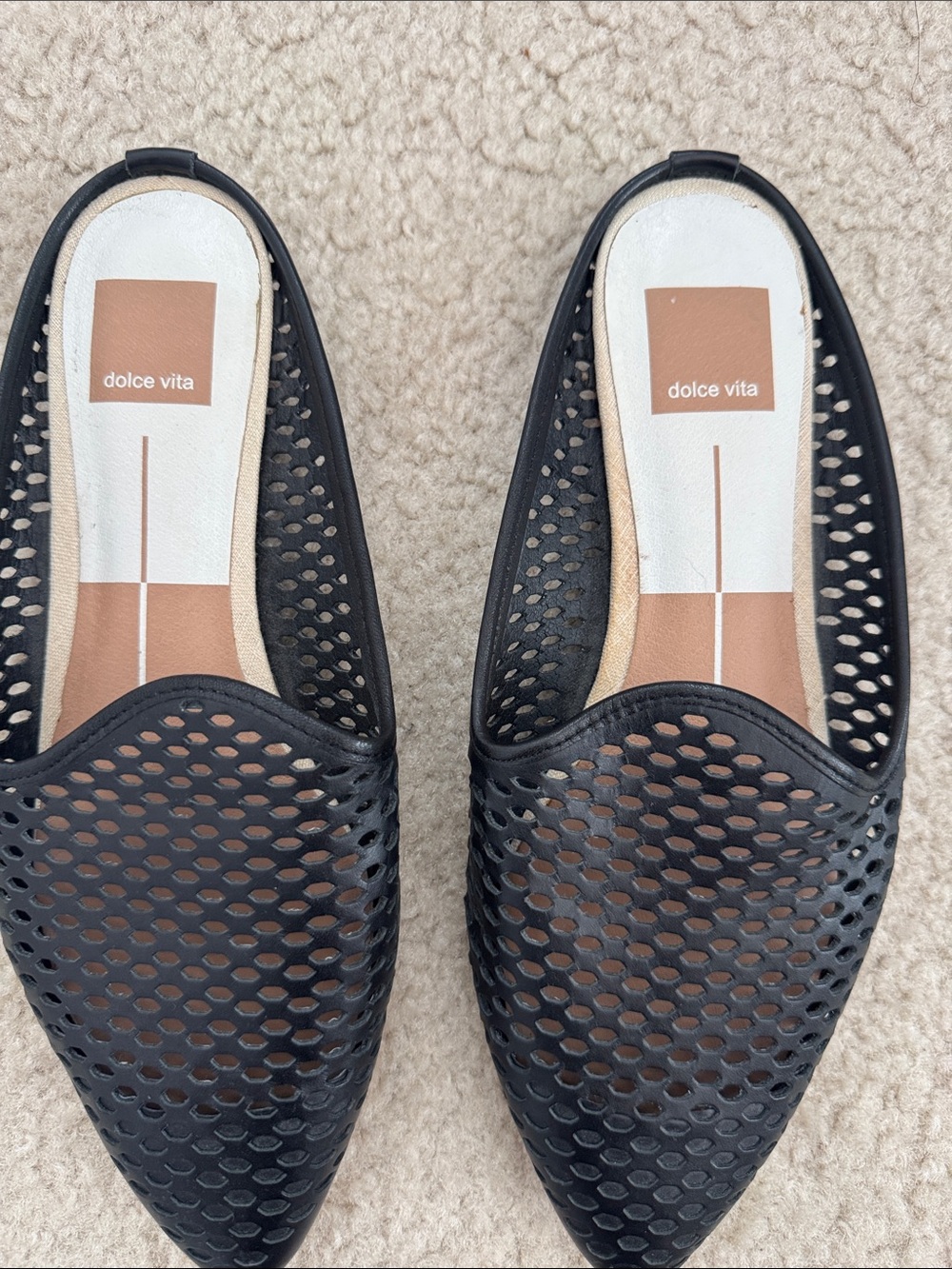 Dolce Vita Black Perforated Pointed-Toe Slip-On Loafers/Mules - 7.5 - Picture 2 of 7